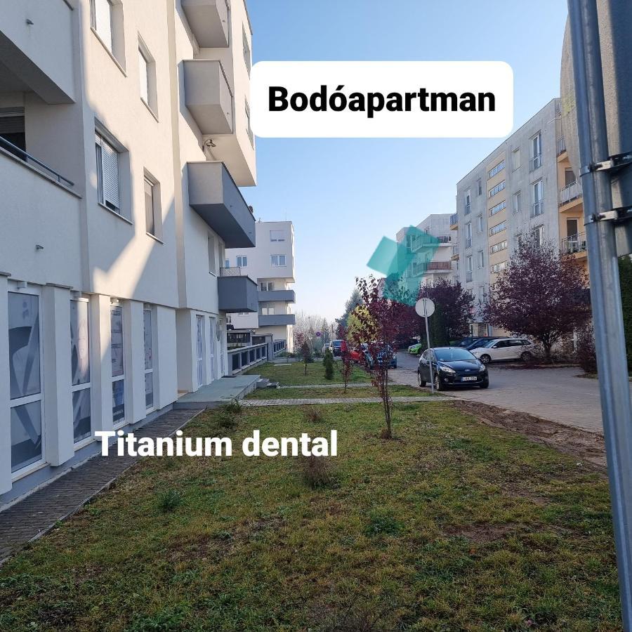 Appartement Bodo Apartman à Miskolc Extérieur photo